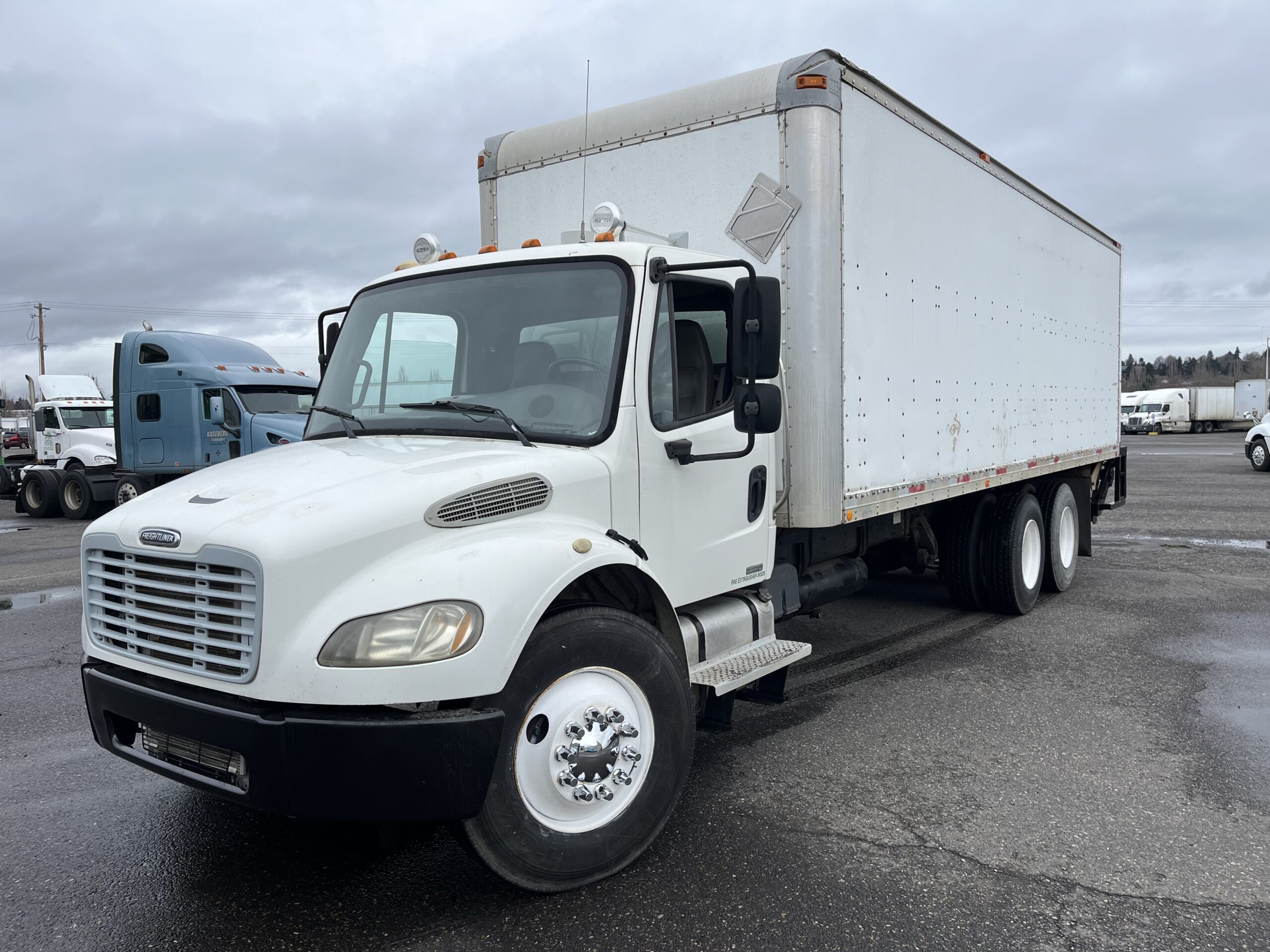 2005 Freightliner M2 Dual Axle Box Truck W/ Liftgate - On The Spot ...